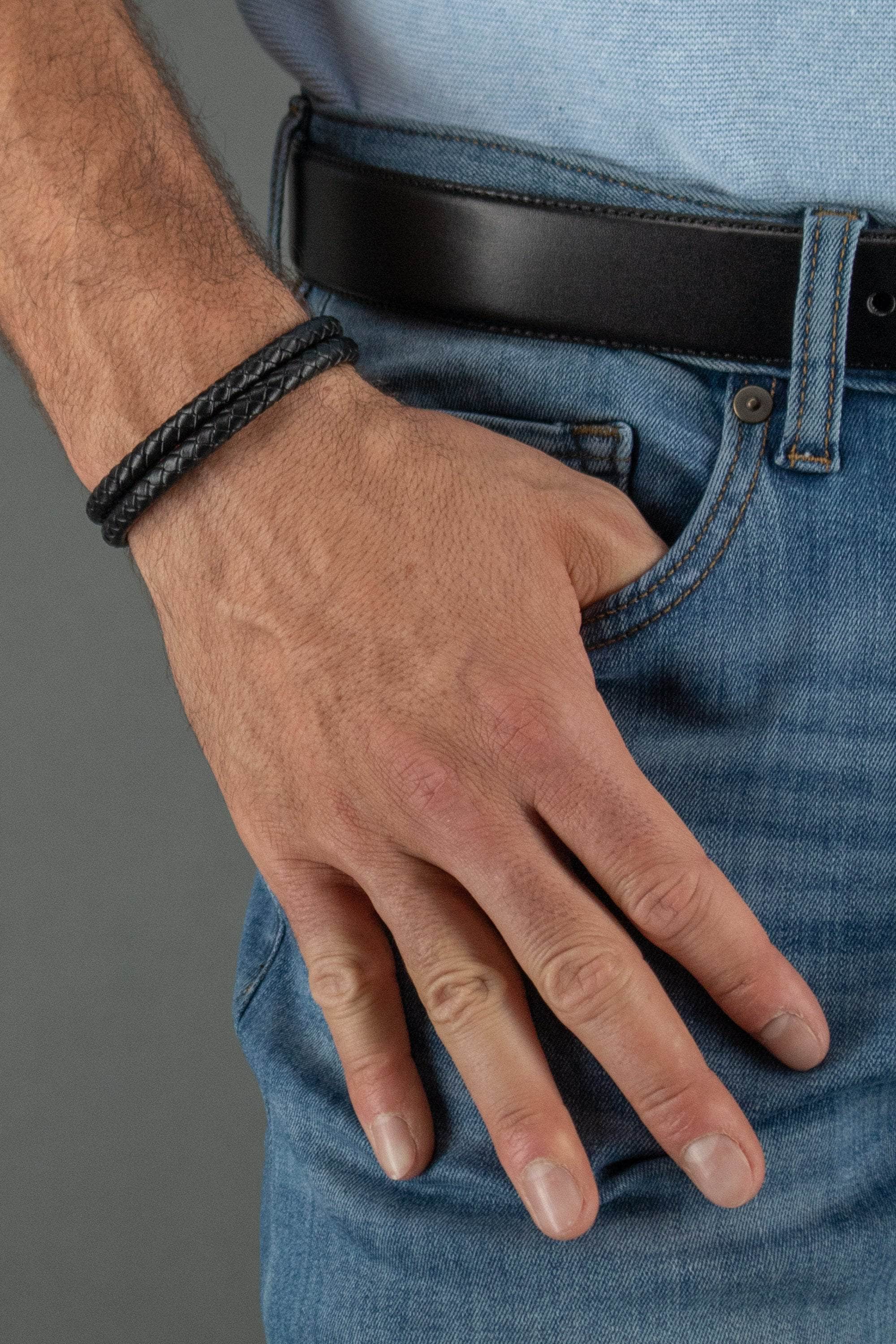 Magnetic Clasp Multistrand Leather Black Bracelet gold – ADORNIA